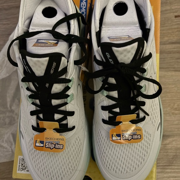 Skechers women’s Athletic Slip-Ins White Black - Picture 2 of 5